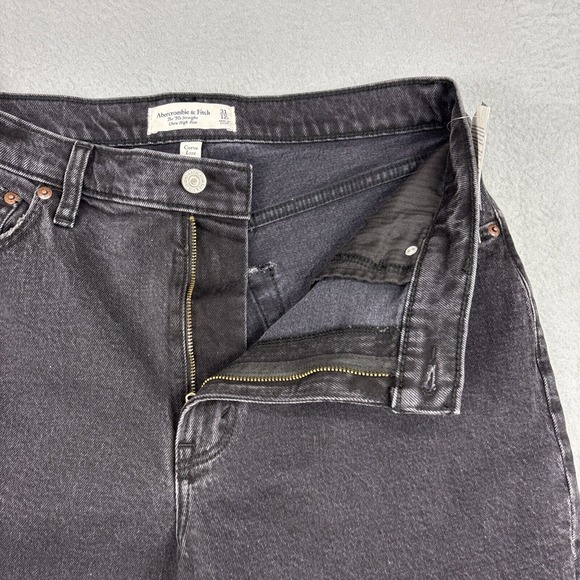 NWT Abercrombie Fitch 90s Straight Ultra High‎ Rise Jeans Denim/Leather  31/12s - Picture 12 of 14